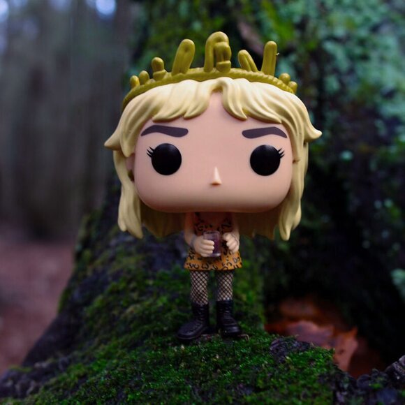 Funko Pop! Yellowjackets - Natalie Scatorccio Figure #1453! - Picture 9 of 9